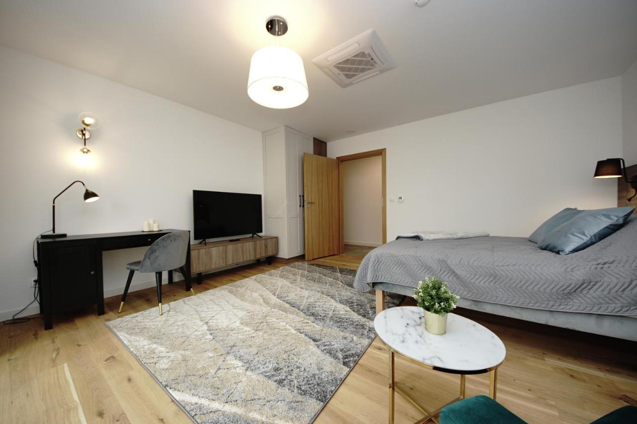 Bh Properties, Apartamenty Teatr Wybrzeze Srodmiescie Danzig Exterior foto